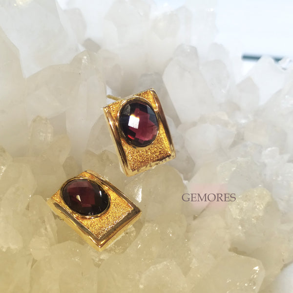 Vintage Imperial lustrous double faceted burgundy garnet earrings