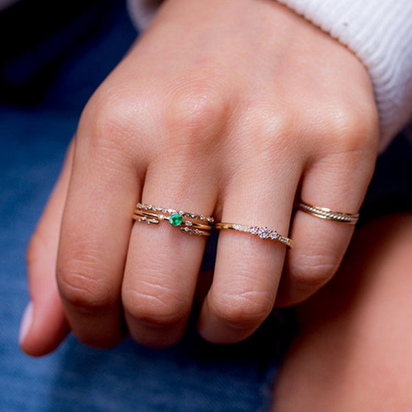 18K Gold Sparkly Triple Diamond Ring