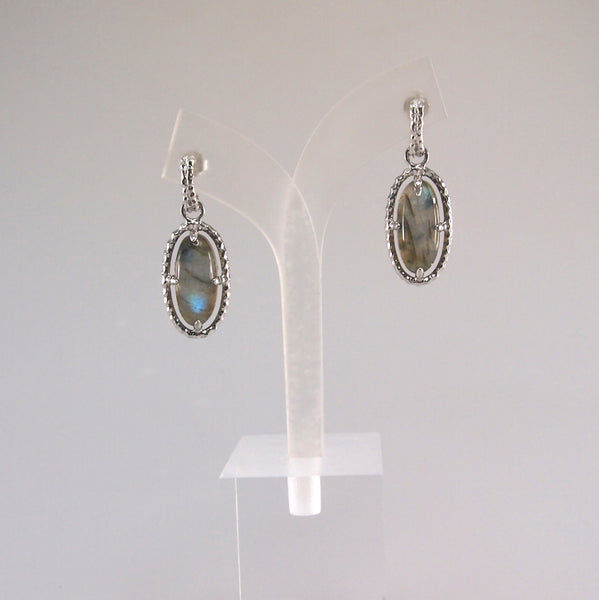 Le Emmalyn Olive oval labradorite earrings in 925 silver