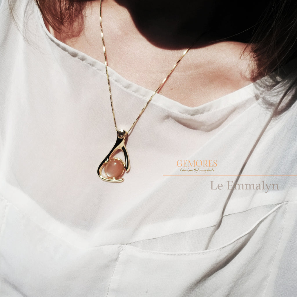 Le Emmalyn peachy moonstone necklace
