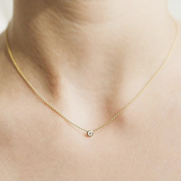 18K Gold Centering Diamond Necklace