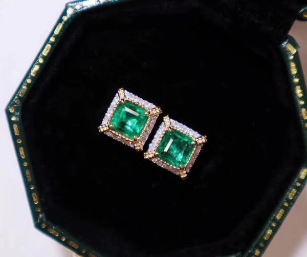 Vintage Imperial royal emerald earrings in princess cut